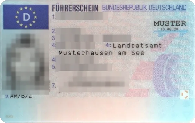 Carnet de Alemania con los datos tapados