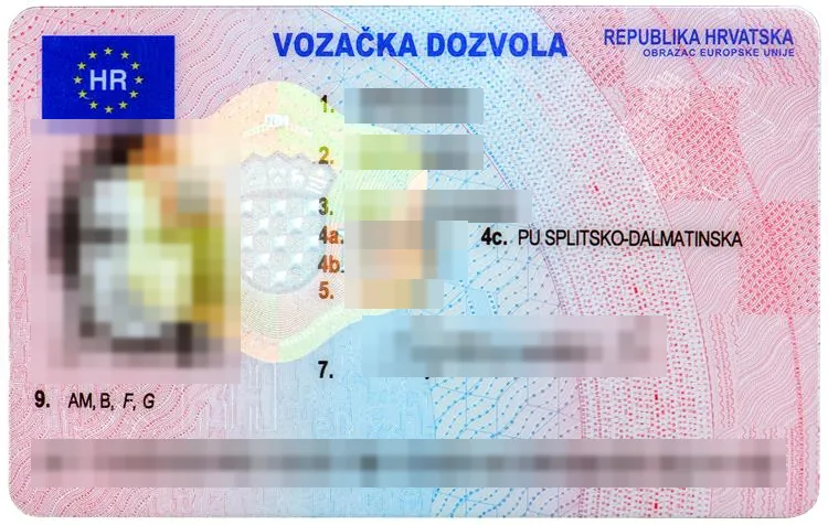 Carnet de Croacia con los datos tapados